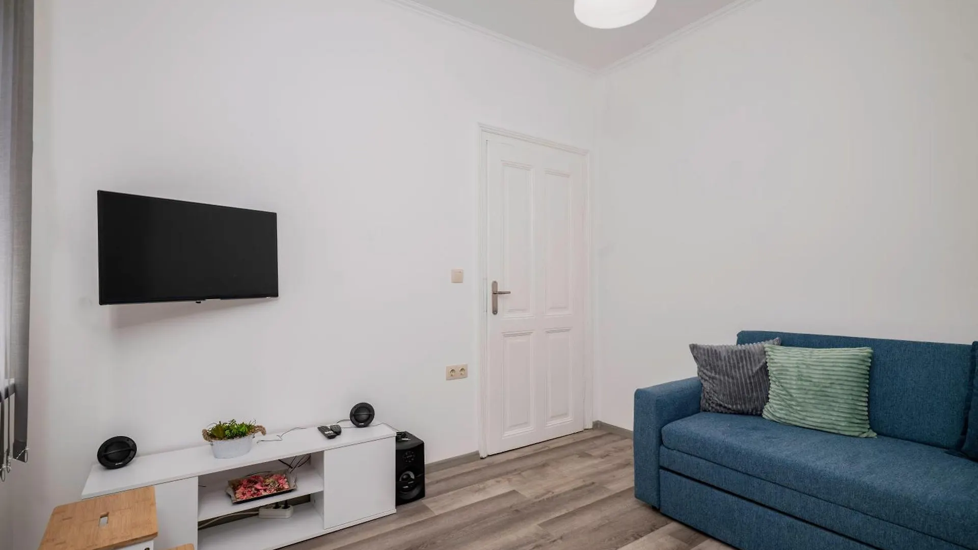 Central 1Bd Next To Womens Market And Sofia'S Gems By Flat Mаnаger 0*, Σόφια